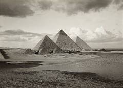 The Piramyd of Giza (1912). Kunsthistorisches Museum Wien